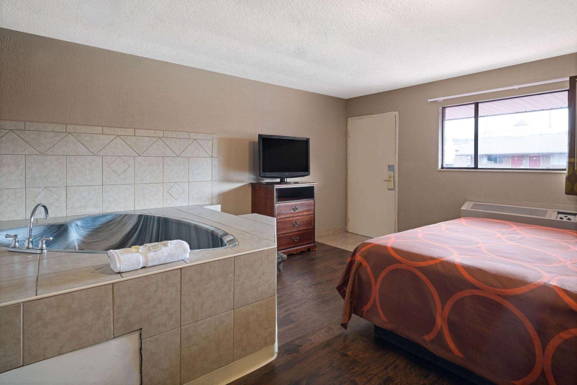 Super 8 By Wyndham Youngstown Girard Экстерьер фото