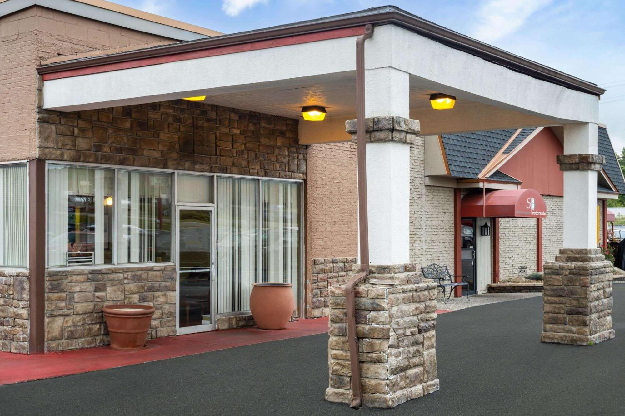 Super 8 By Wyndham Youngstown Girard Экстерьер фото